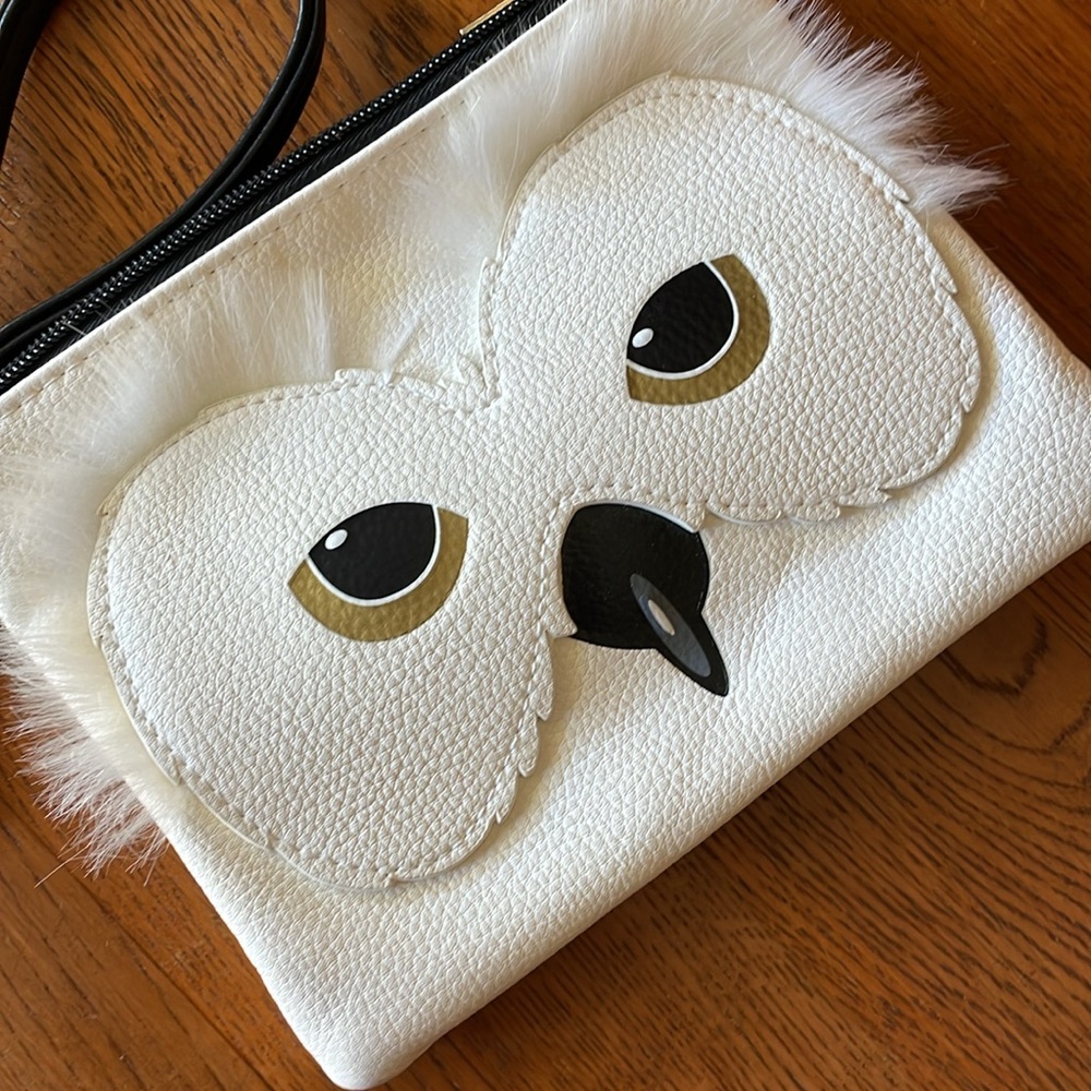 HARRY POTTER OWL WRISTLET LIKE NEW
